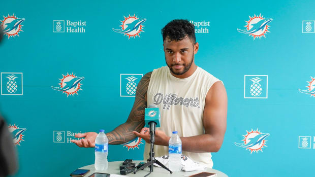 Agent: Dolphins Reuniting LB Malik Reed With Bradley Chubb