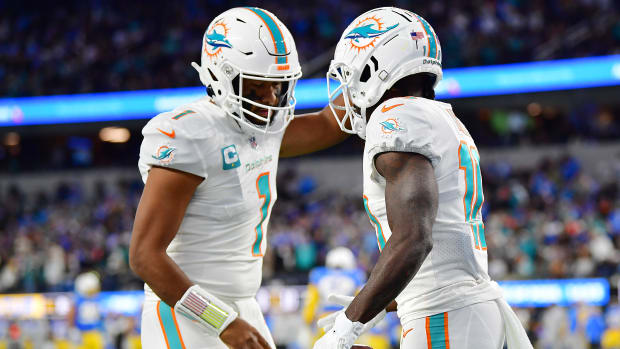 Watch live: Miami Dolphins play Jacksonville Jaguars to close out