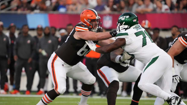 Browns Re-Signing G Michael Dunn & DT Maurice Hurst 