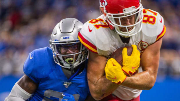 Chiefs' Patrick Mahomes missed wide-open Travis Kelce on highlight-reel  incomplete pass - A to Z Sports