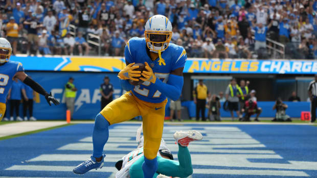 Chargers' Donald Parham Jr. suffered sprained wrist vs Raiders