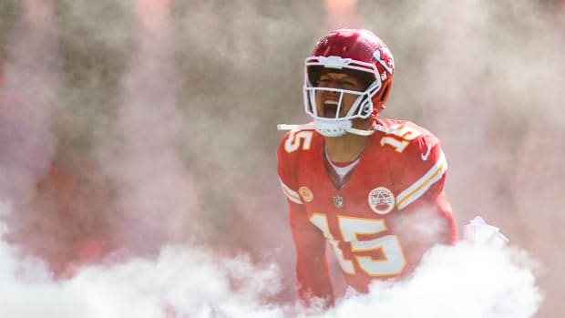 Chiefs to play Patrick Mahomes and other starters for first half against  Arizona