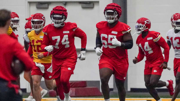 Chiefs get gradual roster cuts in 2022 with NFL owners ratifying rule