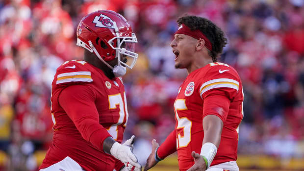 Chiefs' Chris Jones continues holdout as preseason opener in New Orleans  approaches - The San Diego Union-Tribune