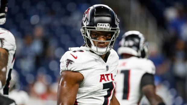 Atlanta Falcons first round draft pick Bijan Robinson speaks at an NFL  football press conference at the team's training facility in Flowery  Branch, Ga., on Friday, April 28, 2023. (AP Photo/Ben Gray