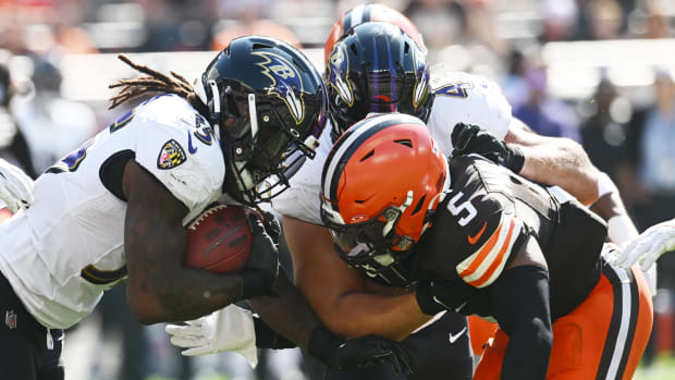 Ravens linebacker Roquan Smith gives the Browns bulletin board