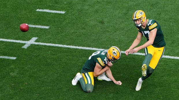 Beat Writer Breakdown: An insider's look at what's ailing Aaron Rodgers,  and why Green Bay will still win 