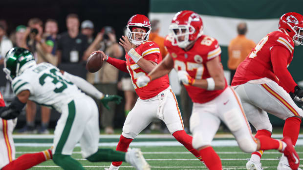 Mahomes heaps praise on Chiefs defense for stepping up amid