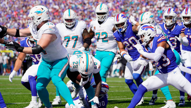 Dolphins RB De'Von Achane named Week 3 AFC Offensive Player of the Week - A  to Z Sports