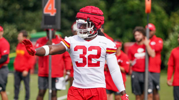 Chiefs linebacker Willie Gay throws shade at Zach Wilson and the