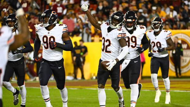 Chicago Bears wide receiver DJ Moore's best catches in 131-yard game