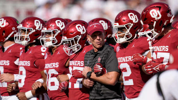 Oklahoma Sooners head coach Brent Venables