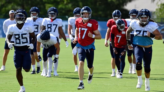 Tennessee Titans wide receiver Reggie Roberson Jr. takes part in drills  during training camp at the NFL football team's practice facility Thursday,  July 28, 2022, in Nashville, Tenn. (AP Photo/Mark Humphrey Stock