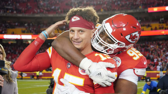 Amidst $74,000,000 Kansas City Chiefs Holdout, Chris Jones Shares