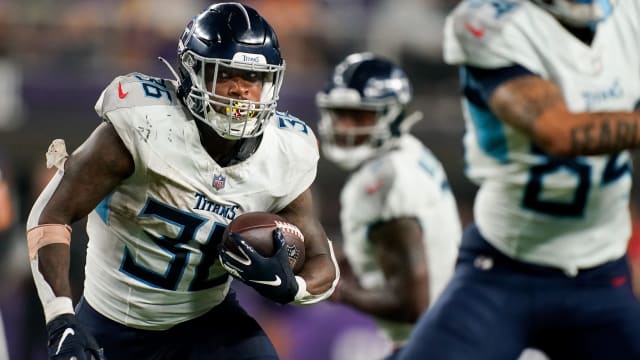 Tennessee Titans safety Kevin Byard (31) works against the Tennessee Titans  during the first half of an NFL football game, Sunday, Nov. 27, 2022, in  Nashville, Tenn. (AP Photo/Mark Zaleski Stock Photo - Alamy