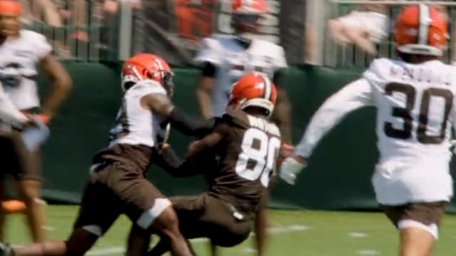 Cleveland Browns maximize talent by restructuring contracts