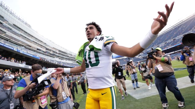 Packers to wear home green jerseys at Soldier Field vs. Bears