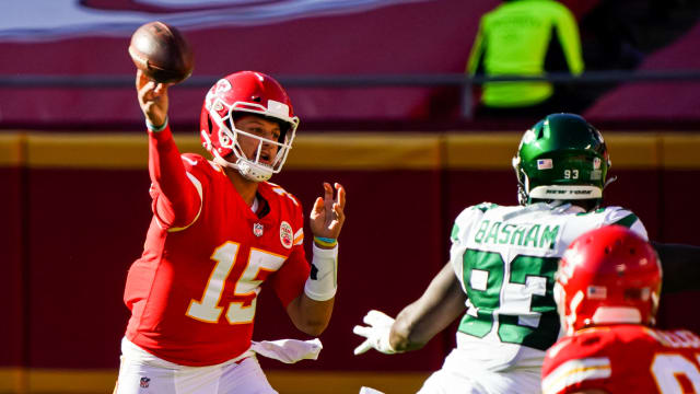 Jets almost in 'panic mode' since Aaron Rodgers went down, Chiefs  linebacker says