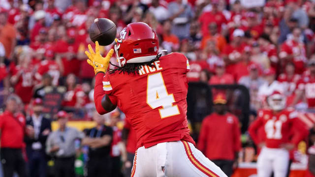 Mahomes heaps praise on Chiefs defense for stepping up amid