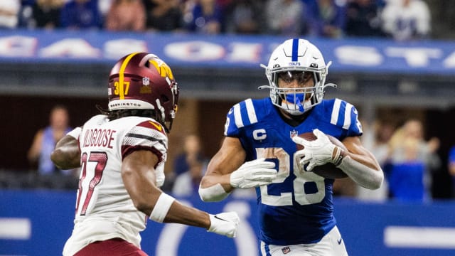 Colts All-Pro Jonathan Taylor prioritizes setting a positive example and  giving back to the youth