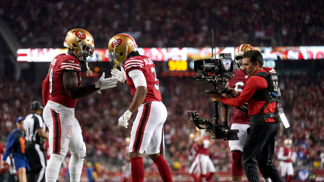 San Francisco 49ers wide receiver Deebo Samuel (19) celebrates