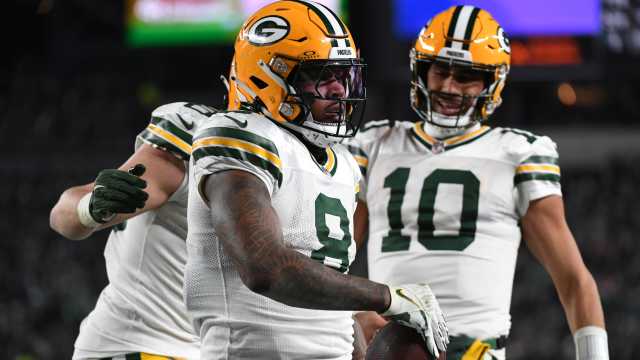 Packers WRs react to Josh Jacobs' comments about the receiving room heading  into 2025