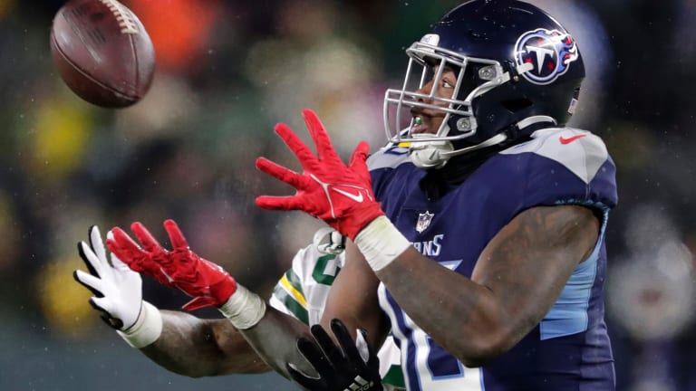 Tennessee Titans wide receiver Treylon Burks (16) plays against the Tampa  Bay Buccaneers in the second