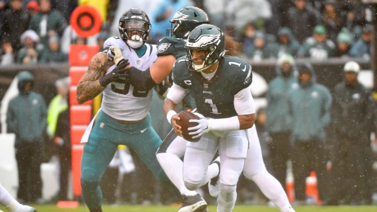 Eagles shake off slow start vs. Jaguars, remain only unbeaten team in NFL