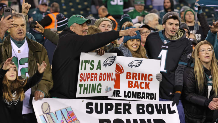 Eagles fans kick off Super Bowl week in hilarious fashion - A to Z