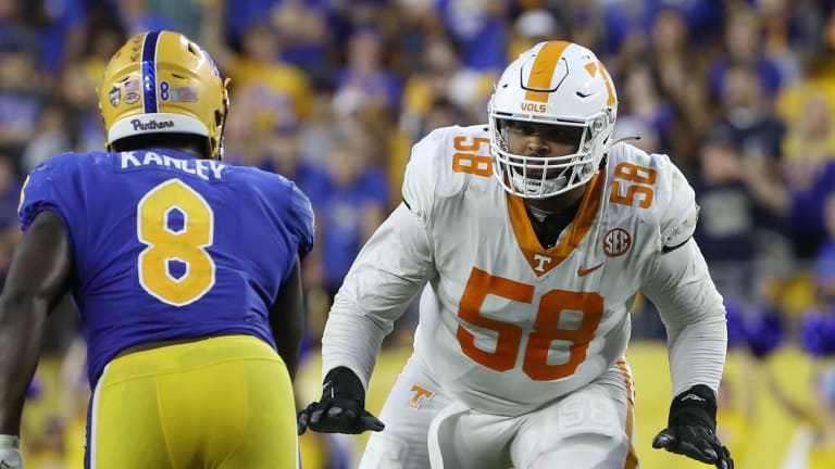 Sep 10, 2022; Pittsburgh, Pennsylvania, USA; Tennessee Volunteers offensive lineman Darnell Wright (58) blocks at the line of scrimmage against Pittsburgh Panthers defensive lineman Calijah Kancey (8) in overtime at Acrisure Stadium. Mandatory Credit: Charles LeClaire-USA TODAY Sports - Green Bay Packers