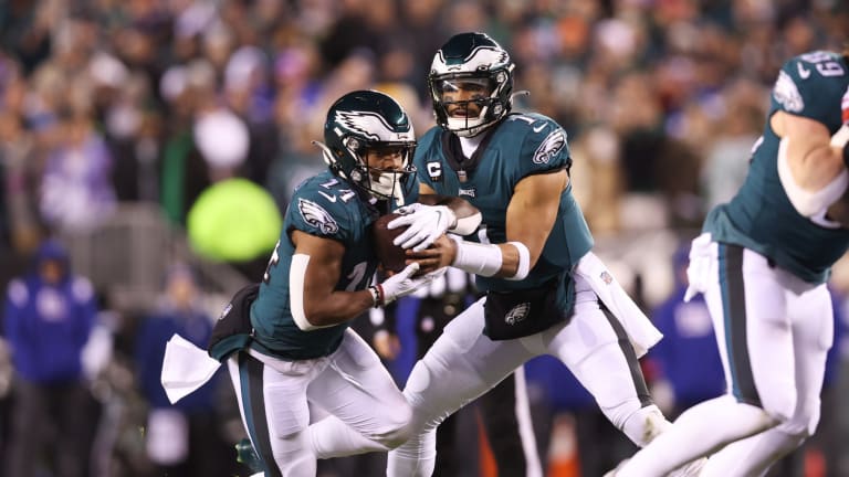 Eagles' D'Andre Swift named Offensive Player of the Week after breakout game  - A to Z Sports