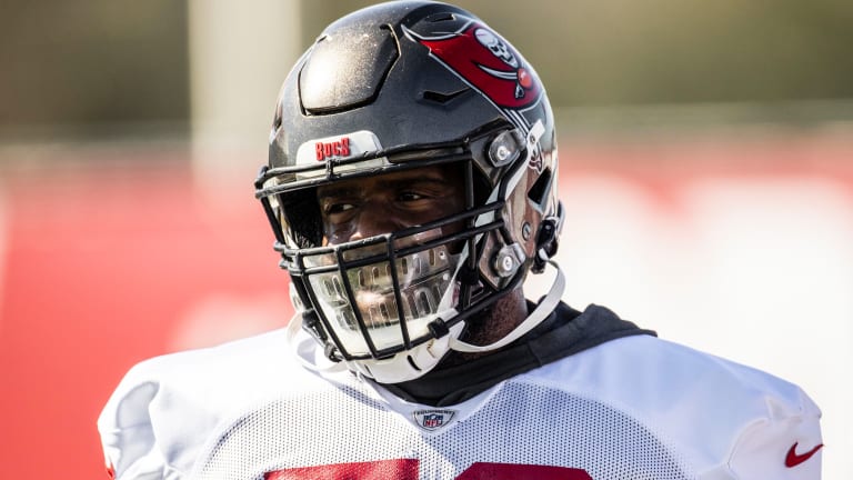 Tampa Bay Buccaneers cut left tackle Donovan Smith