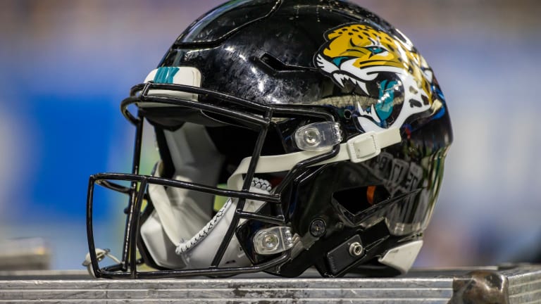 Jaguars Sign 3 Free Agents 