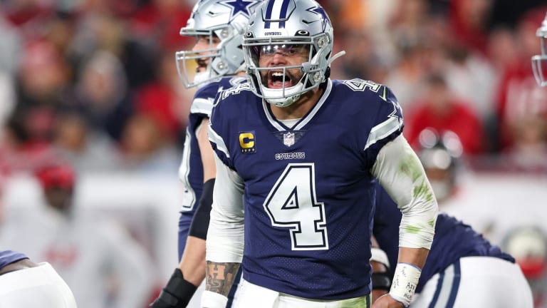 Cowboys Dak Prescott, Ezekiel Elliott aware now of COVID-19