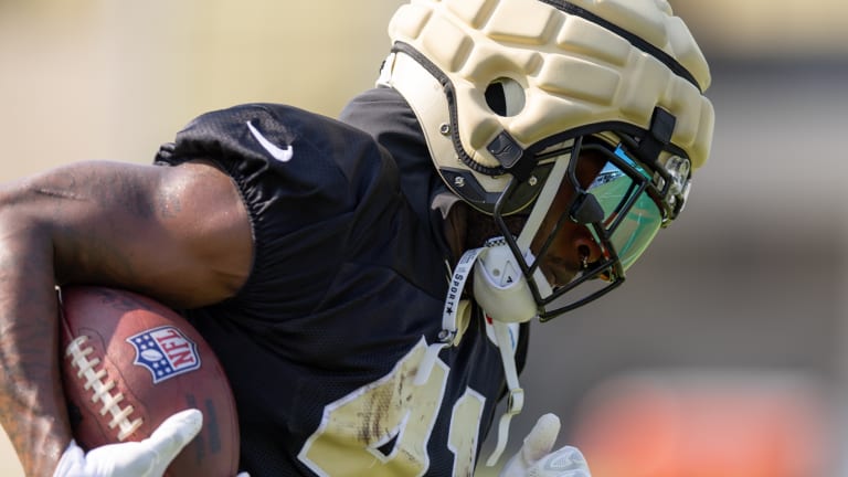 Former LSU star Leonard Fournette makes long-distance house call