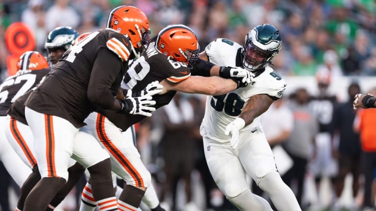 Browns to re-sign G Michael Dunn, DT Maurice Hurst - A to Z Sports