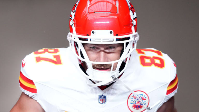 Chiefs TE Travis Kelce Hyperextends Knee in Tuesday's Practice