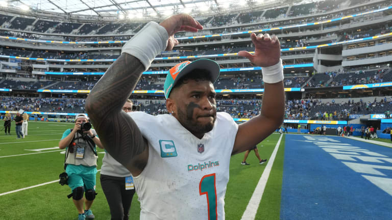 Dolphins RB De'Von Achane named Week 3 AFC Offensive Player of the Week - A  to Z Sports