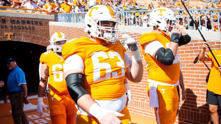 Tennessee center Cooper Mays reportedly set to play vs. South Carolina - A  to Z Sports