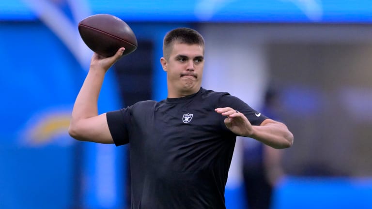 Raiders' rookie QB Aidan O'Connell scores his first ever touchdown