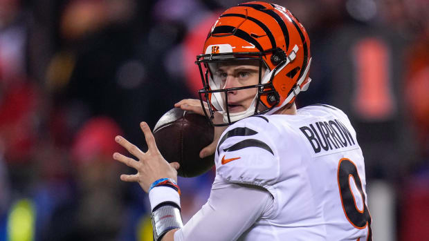 What device is Joe Burrow wearing in his leg? Bengals QB's unique rehab  process explored