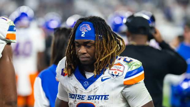 Dallas Cowboys' Draft Plan Exposed? One Mock Draft Goes Against the Grain!-HN