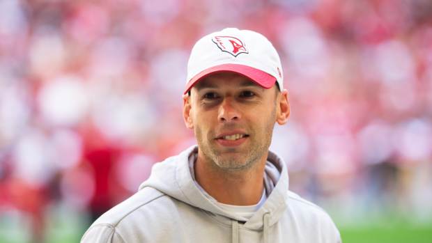 Jan 5, 2025; Glendale, Arizona, USA; Arizona Cardinals head coach Jonathan Gannon against the San Francisco 49ers at State Farm Stadium.