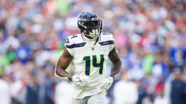 Dec 8, 2024; Glendale, Arizona, USA; Seattle Seahawks wide receiver DK Metcalf (14) against the Arizona Cardinals at State Farm Stadium.