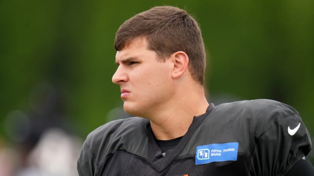 Trey Hendrickson should consider doing what Tee Higgins did last year to  get what he wants from the Bengals