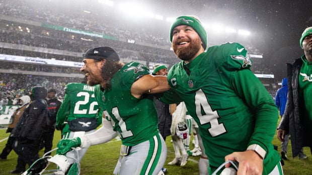 Eagles: Jake Elliott continues to stack awards