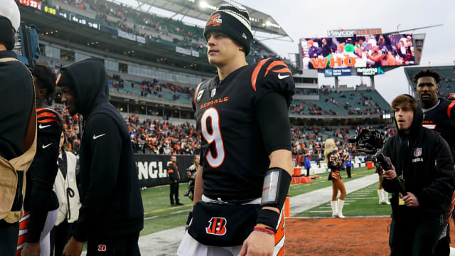 Joe Burrow begins rehab with Paul Sparling as the Bengals look