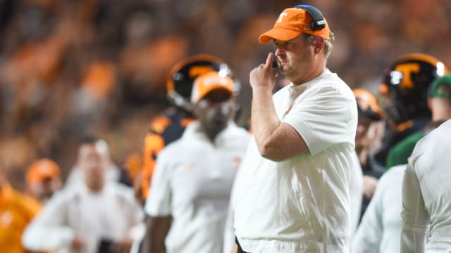 Vols assistant makes strong statement about Knoxville and the Tennessee fan  base - A to Z Sports