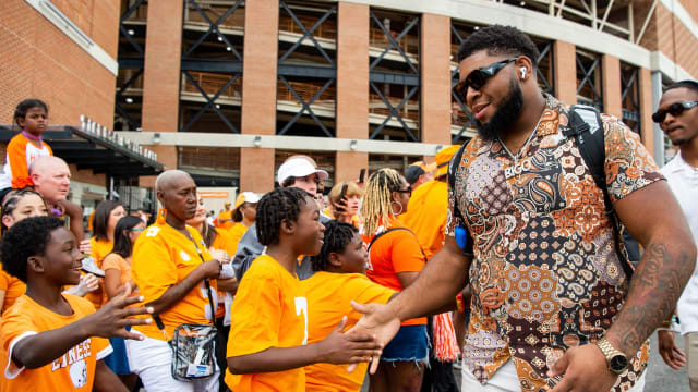 Vols Football: Tennessee reveals uniform combo for Florida game