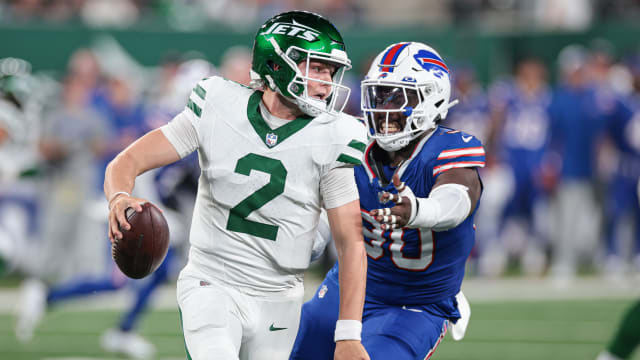 Jets overcome Aaron Rodgers injury to beat Bills on punt return TD